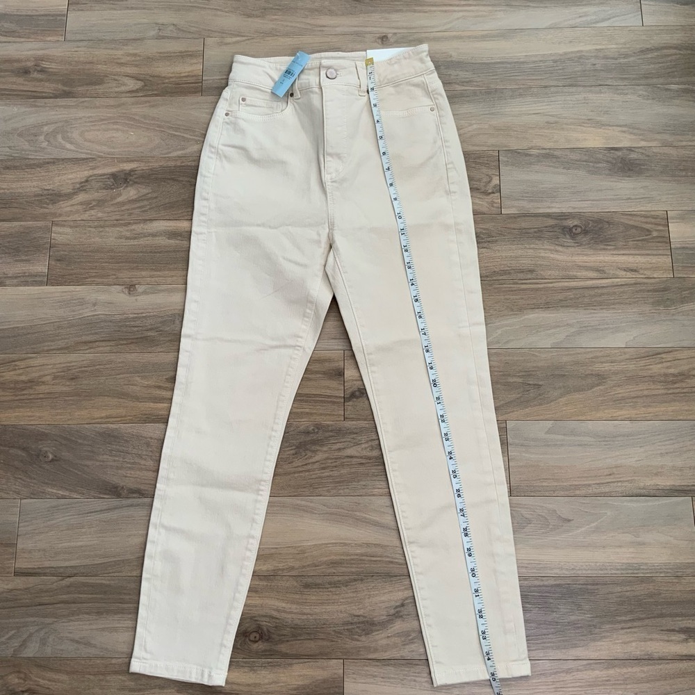 Ann Taylor High Rise Petite Curvy Fit Jeans in Ivory - Picture 8 of 8